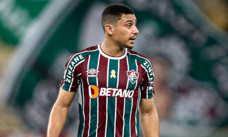 Fluminense desiste da contratação de André